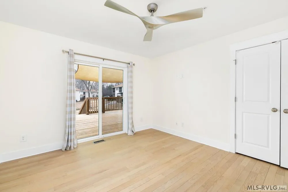 102 Gaston Pointe Dr, Littleton, NC 27850
