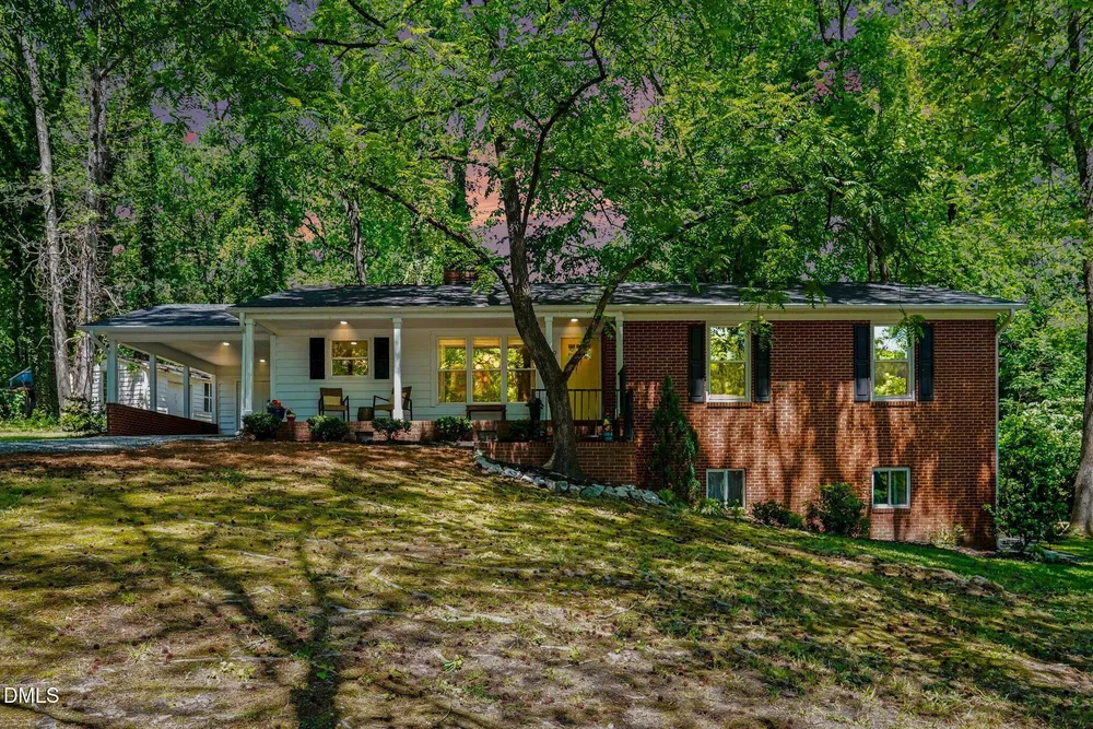 923 Meadowbrook Dr, Garner, NC 27529
