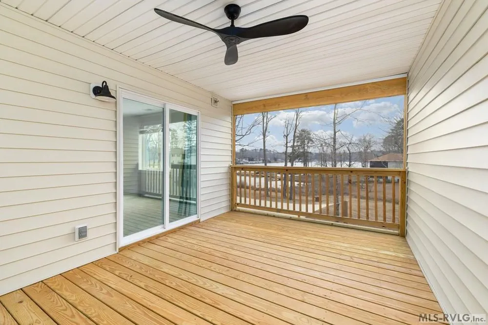 102 Gaston Pointe Dr, Littleton, NC 27850