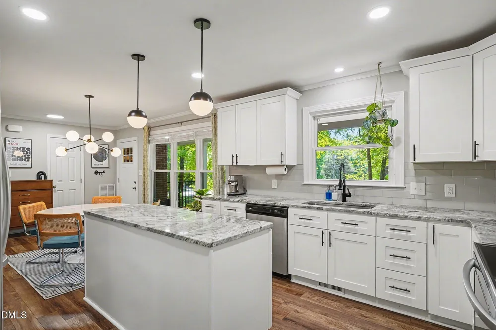 923 Meadowbrook Dr, Garner, NC 27529