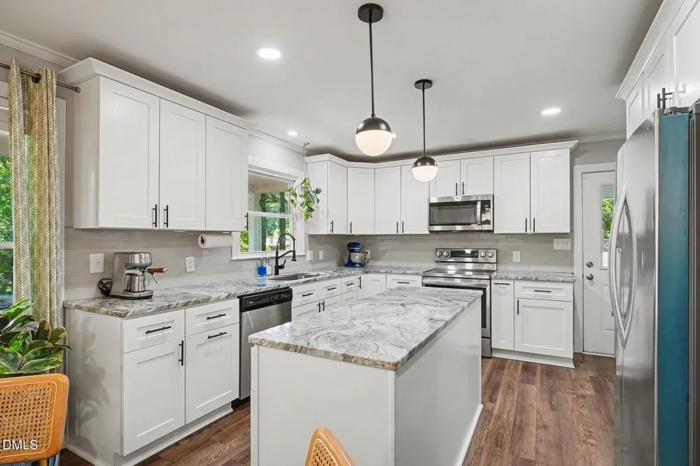 923 Meadowbrook Dr, Garner, NC 27529