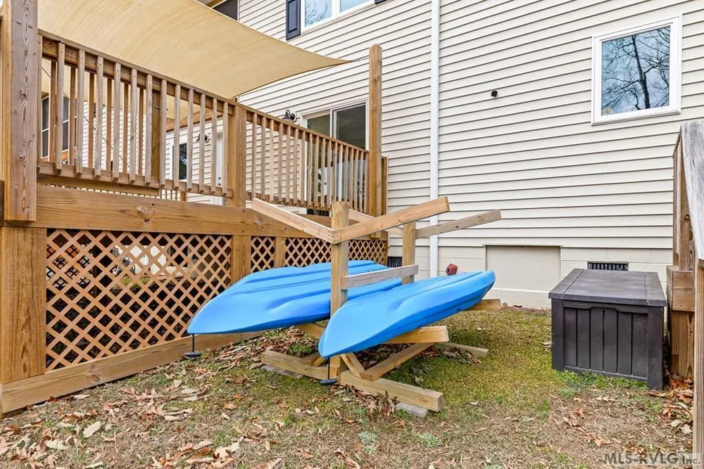 102 Gaston Pointe Dr, Littleton, NC 27850