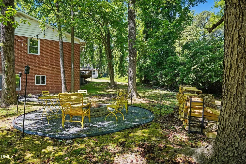 923 Meadowbrook Dr, Garner, NC 27529