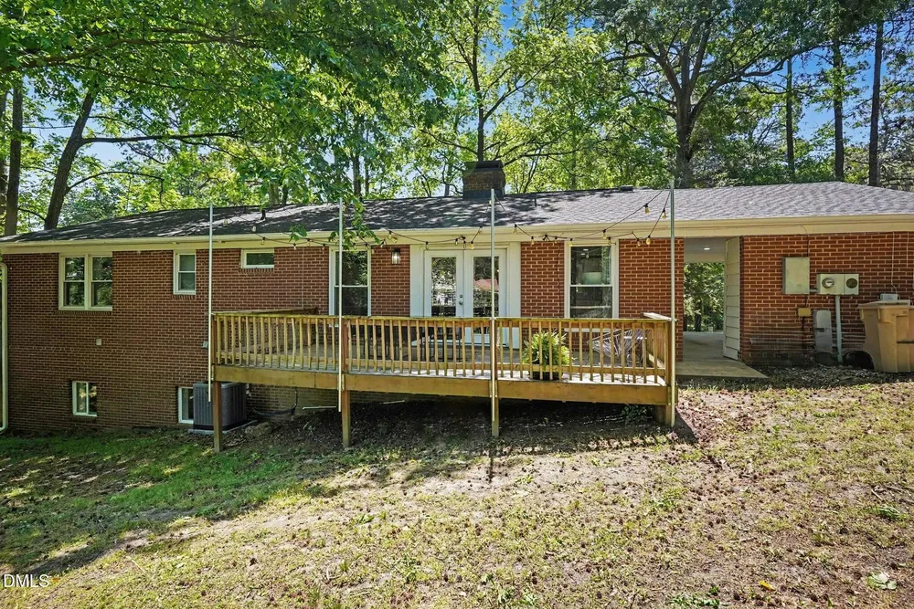 923 Meadowbrook Dr, Garner, NC 27529