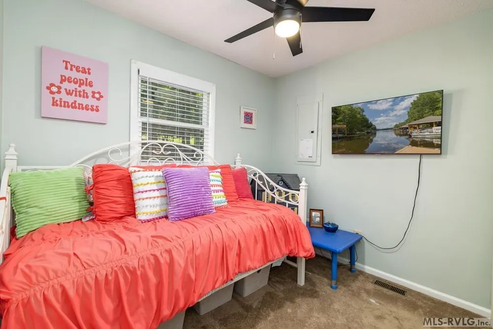 118 Sandpiper Dr, Macon, NC 27551-9191