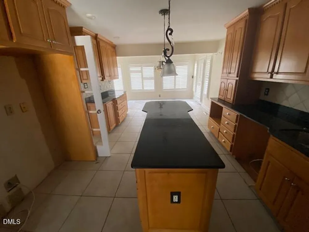 180 Ellerslie Dr, Fayetteville, NC 28303