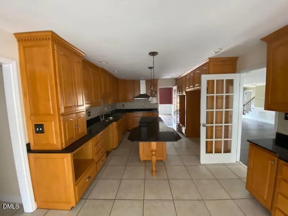 180 Ellerslie Dr, Fayetteville, NC 28303