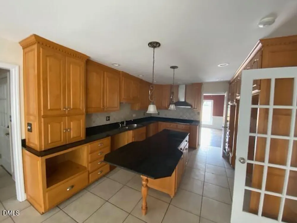 180 Ellerslie Dr, Fayetteville, NC 28303