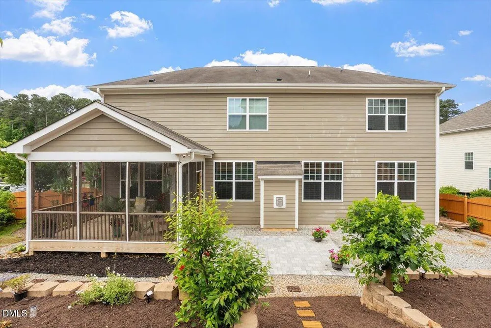 108 Horncliffe Way, Holly Springs, NC 27540