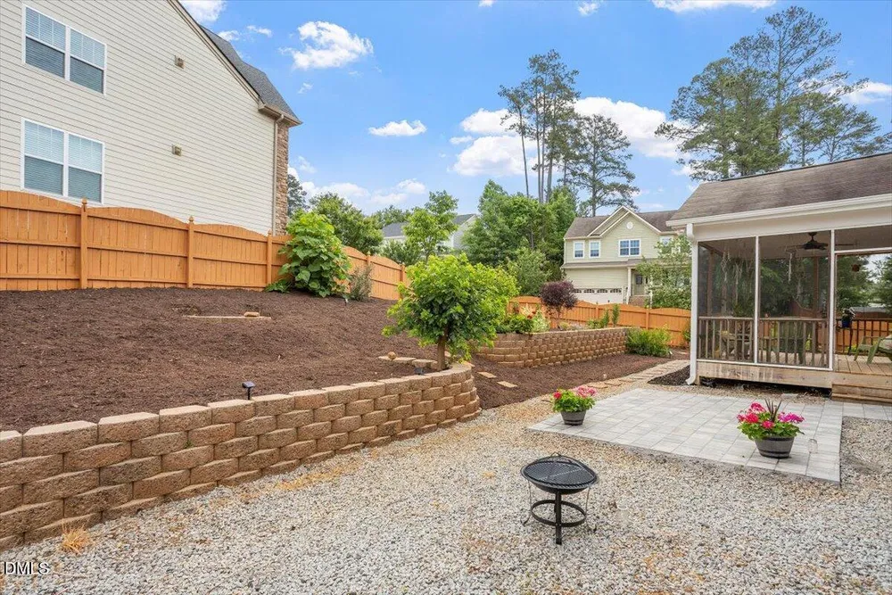 108 Horncliffe Way, Holly Springs, NC 27540