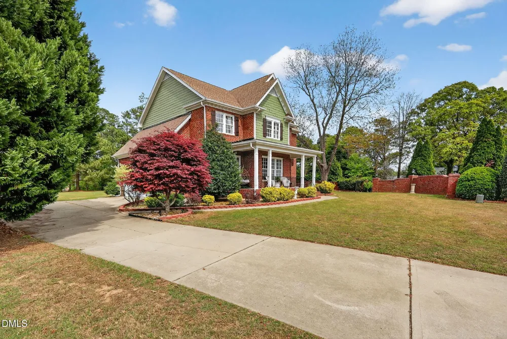 2400 Stewart St, Fuquay-Varina, NC 27526
