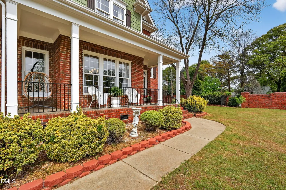 2400 Stewart St, Fuquay-Varina, NC 27526