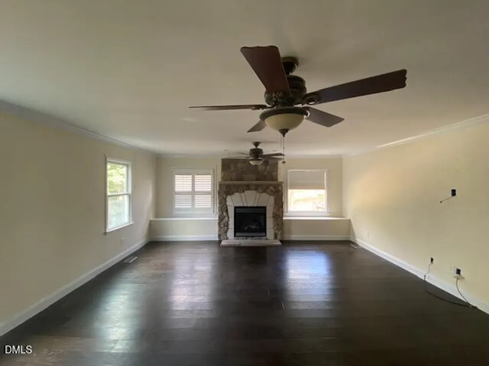 180 Ellerslie Dr, Fayetteville, NC 28303