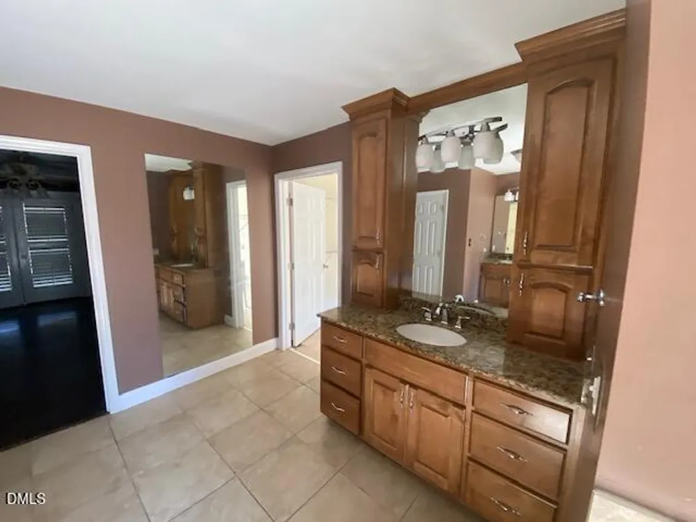 180 Ellerslie Dr, Fayetteville, NC 28303