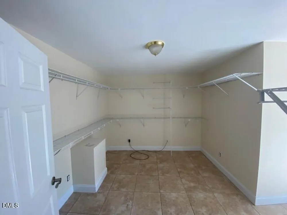 180 Ellerslie Dr, Fayetteville, NC 28303