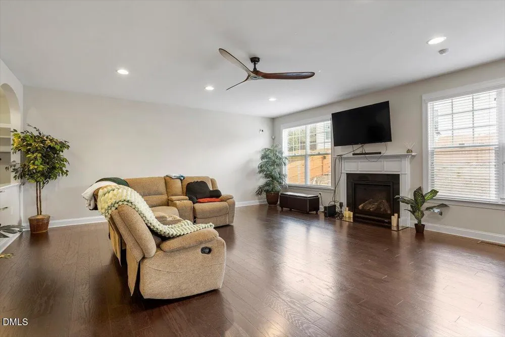 108 Horncliffe Way, Holly Springs, NC 27540
