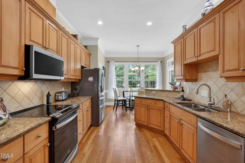 2400 Stewart St, Fuquay-Varina, NC 27526