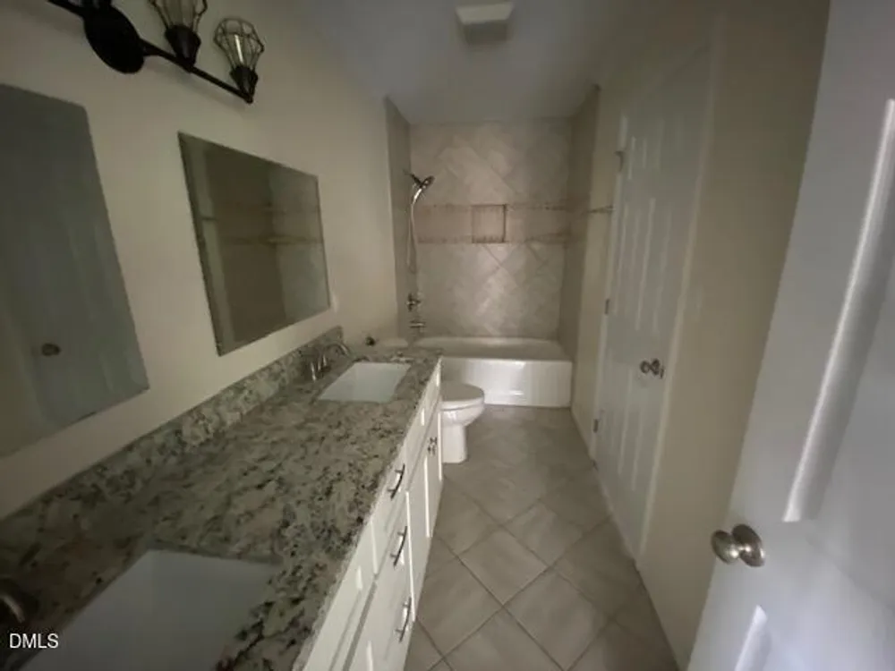 180 Ellerslie Dr, Fayetteville, NC 28303