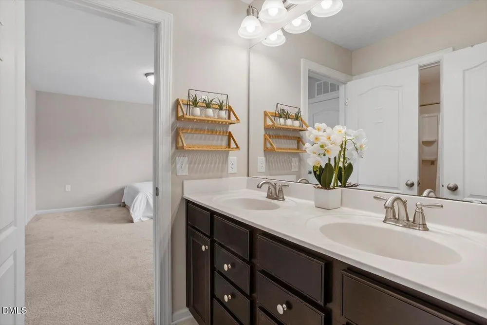 108 Horncliffe Way, Holly Springs, NC 27540