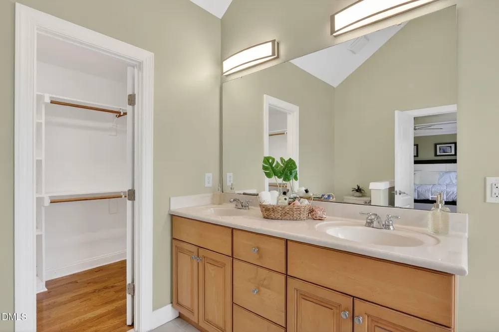 2400 Stewart St, Fuquay-Varina, NC 27526