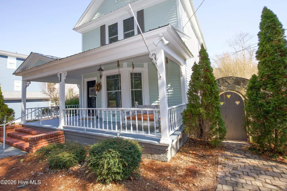 225 E Vermont Ave, Southern Pines, NC 28387