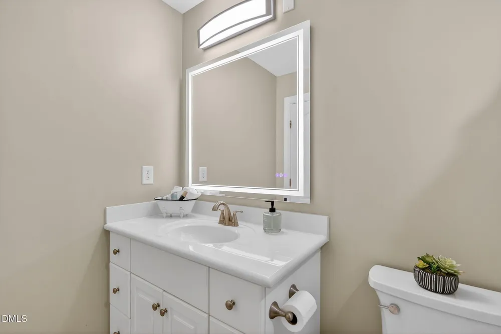2400 Stewart St, Fuquay-Varina, NC 27526