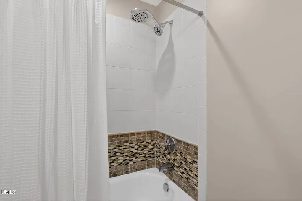 2400 Stewart St, Fuquay-Varina, NC 27526
