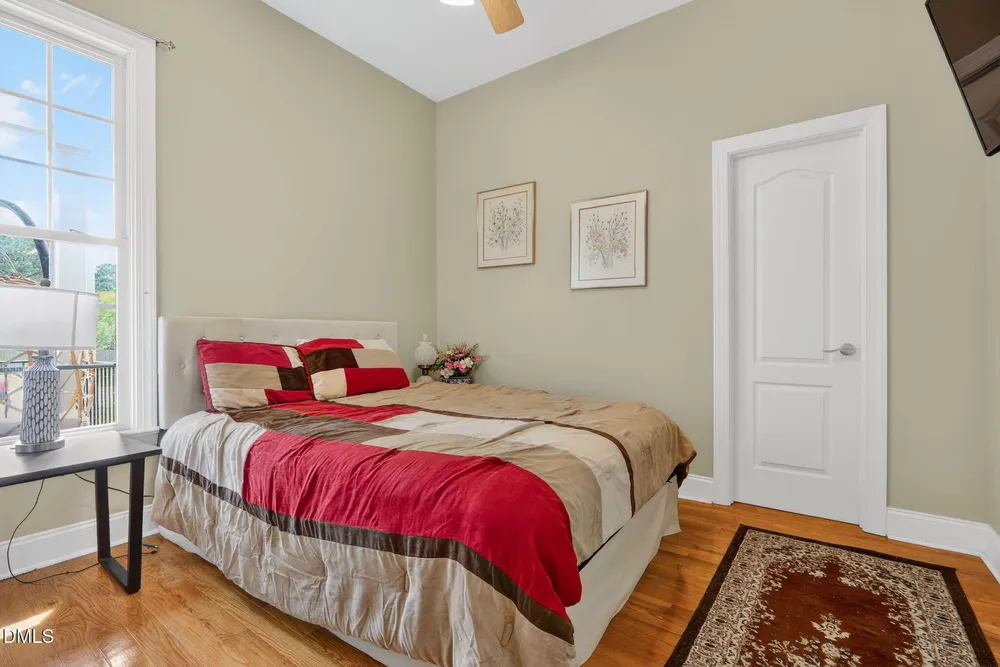 2400 Stewart St, Fuquay-Varina, NC 27526