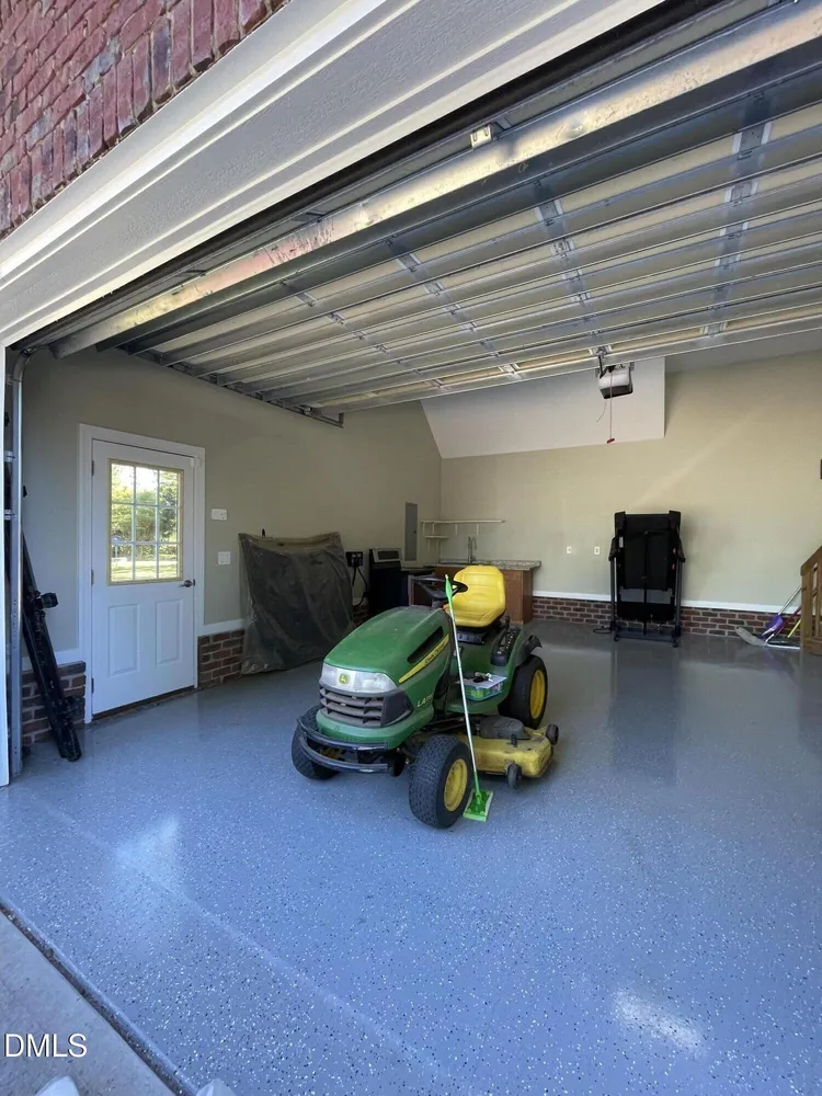 2400 Stewart St, Fuquay-Varina, NC 27526