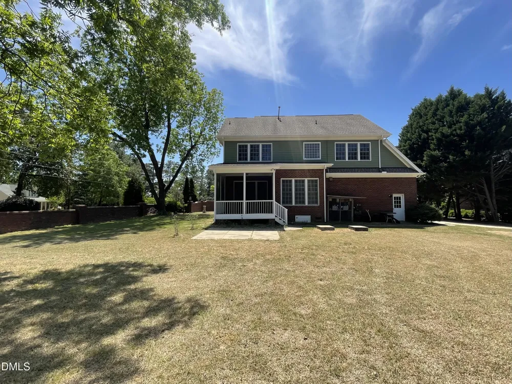 2400 Stewart St, Fuquay-Varina, NC 27526