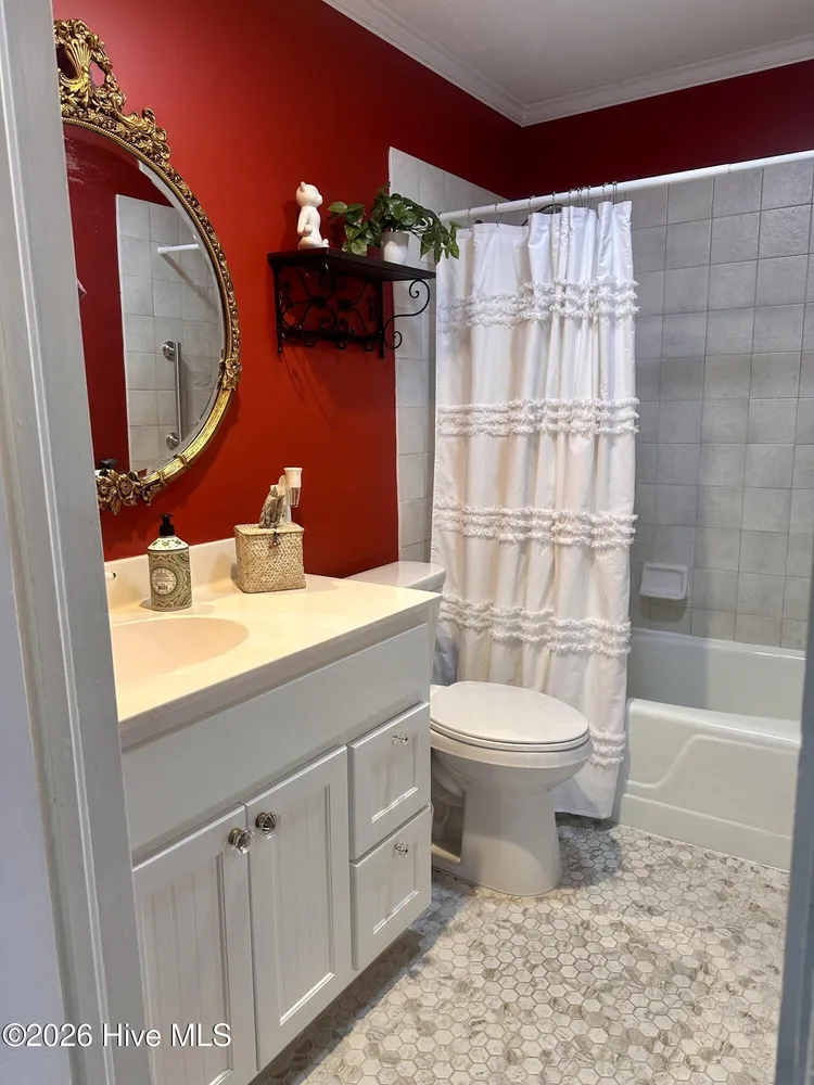 225 E Vermont Ave, Southern Pines, NC 28387