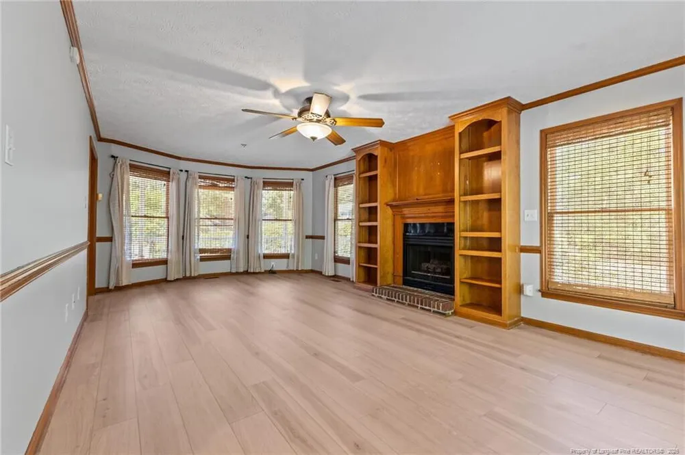 5372 Amberhill Ct, Fayetteville, NC 28311