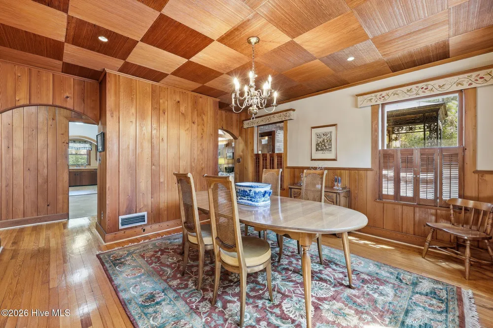 535 E Morganton Rd, Southern Pines, NC 28387
