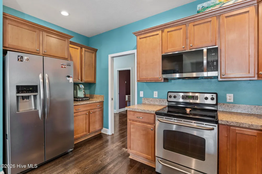 355 Queens Cove Way, Carthage, NC 28327