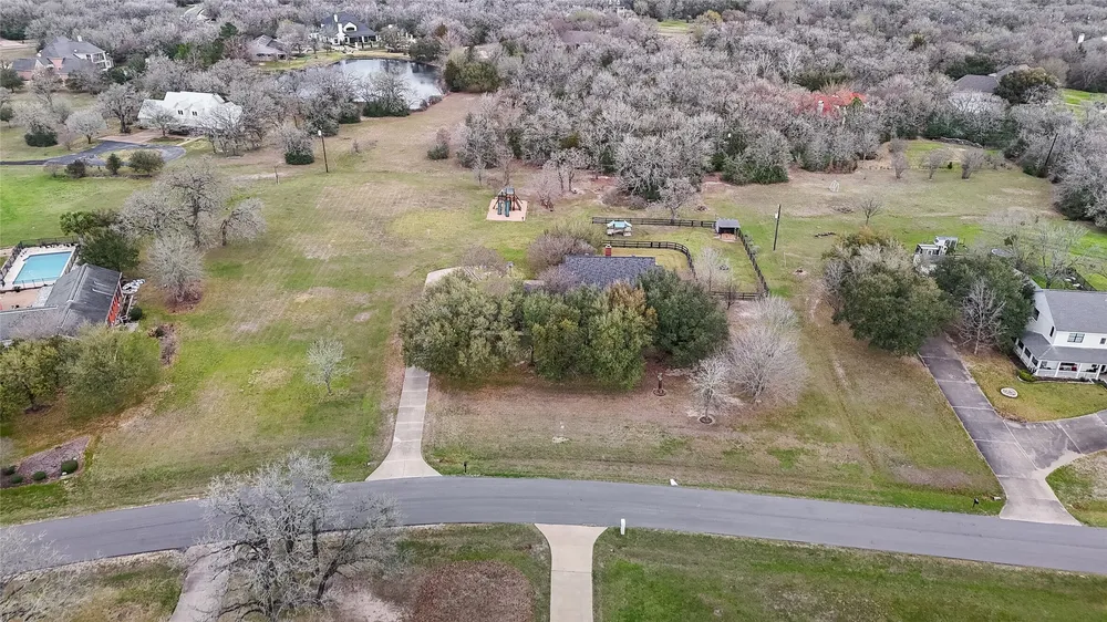 1405 Harpers Ferry Rd, College Station, TX 77845