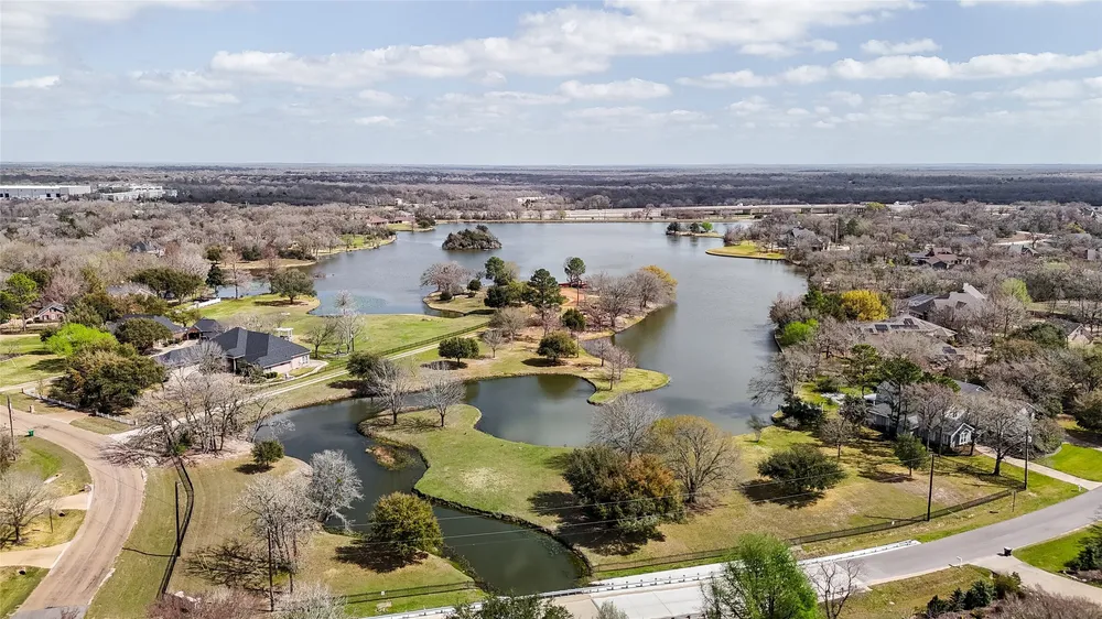 1405 Harpers Ferry Rd, College Station, TX 77845