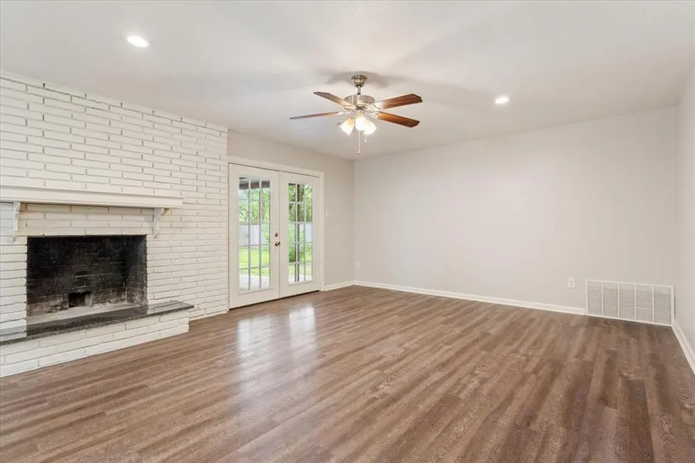 2025 Lenamon St, Waco, TX 76710