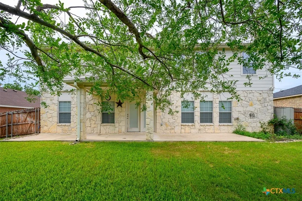 303 Crowfoot Dr, Harker Heights, TX 76548