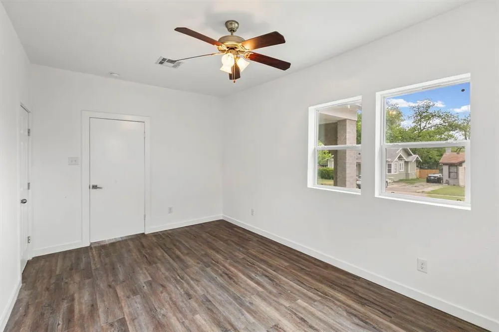 1812 Seneca Ave, Waco, TX 76707-2142