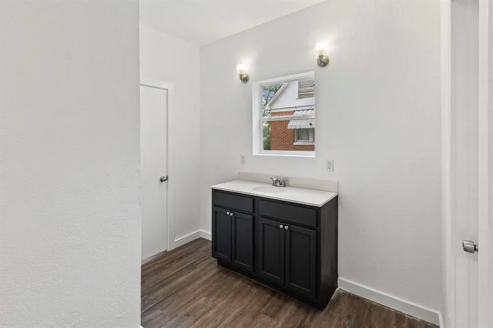 1812 Seneca Ave, Waco, TX 76707-2142