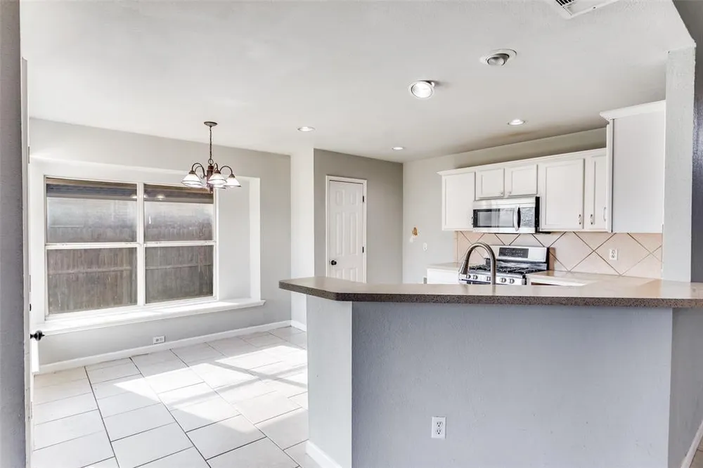 613 PRAIRIE GULCH DRIVE, Fort Worth, TX 76140