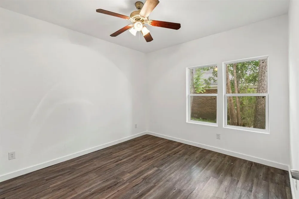 1812 Seneca Ave, Waco, TX 76707-2142
