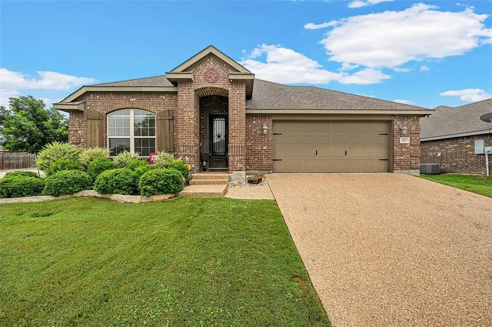 427 Paso Fino St, Robinson, TX 76706