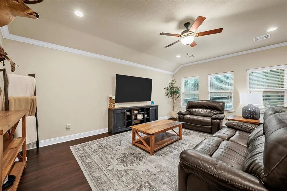 427 Paso Fino St, Robinson, TX 76706