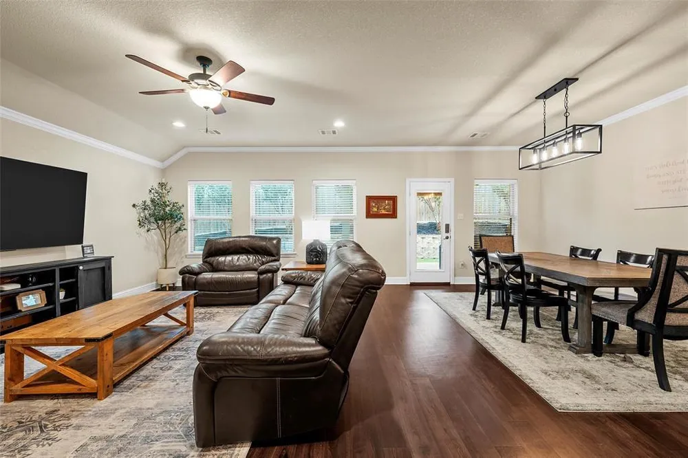 427 Paso Fino St, Robinson, TX 76706
