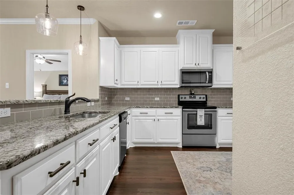 427 Paso Fino St, Robinson, TX 76706