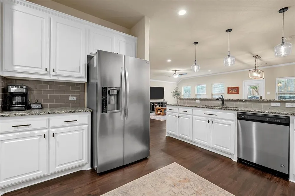 427 Paso Fino St, Robinson, TX 76706