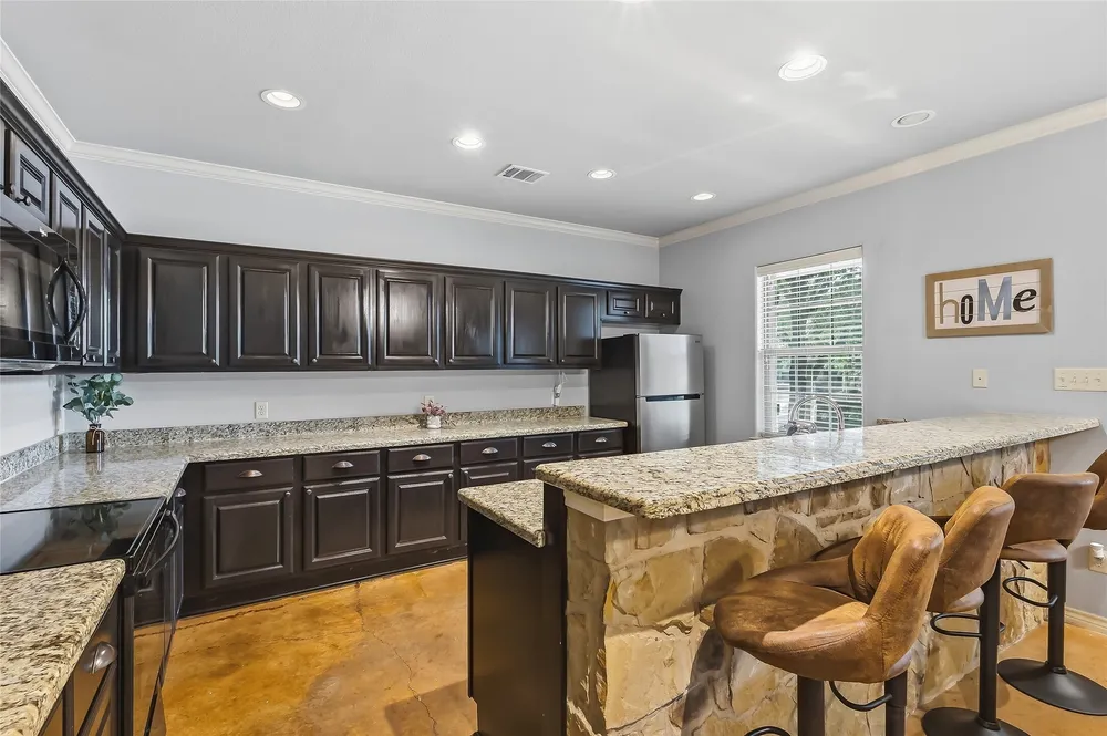 339 Newcomb Ln, College Station, TX 77845