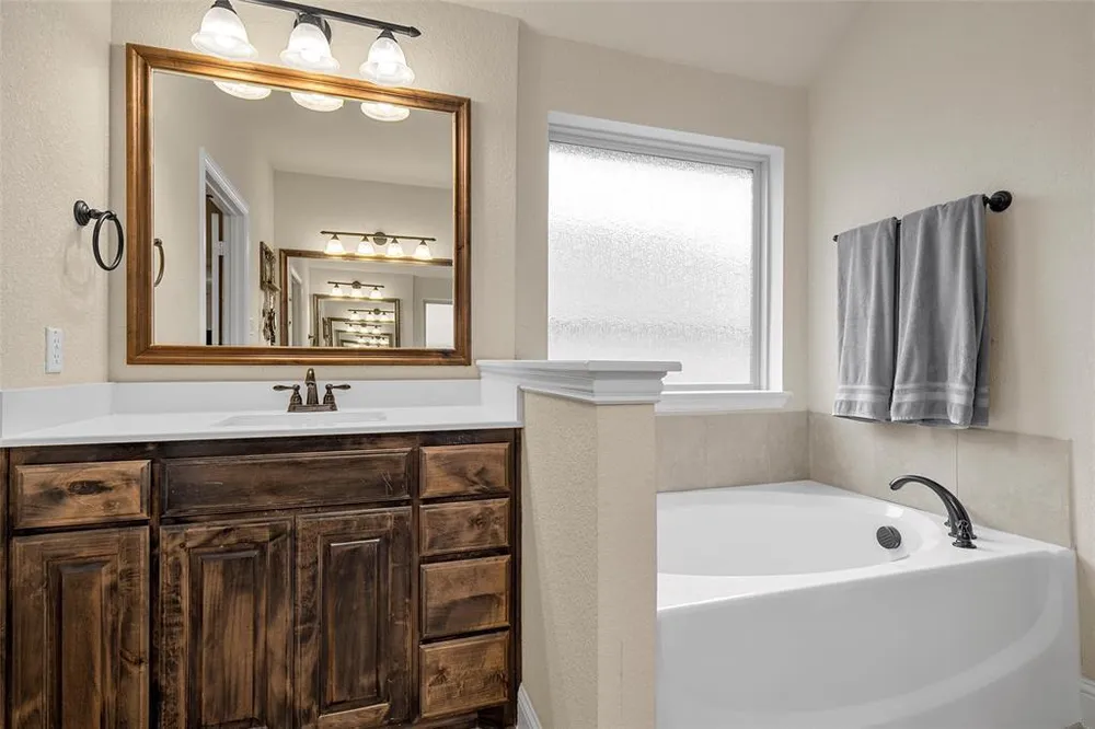 427 Paso Fino St, Robinson, TX 76706