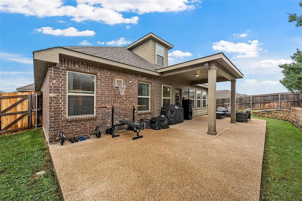 427 Paso Fino St, Robinson, TX 76706